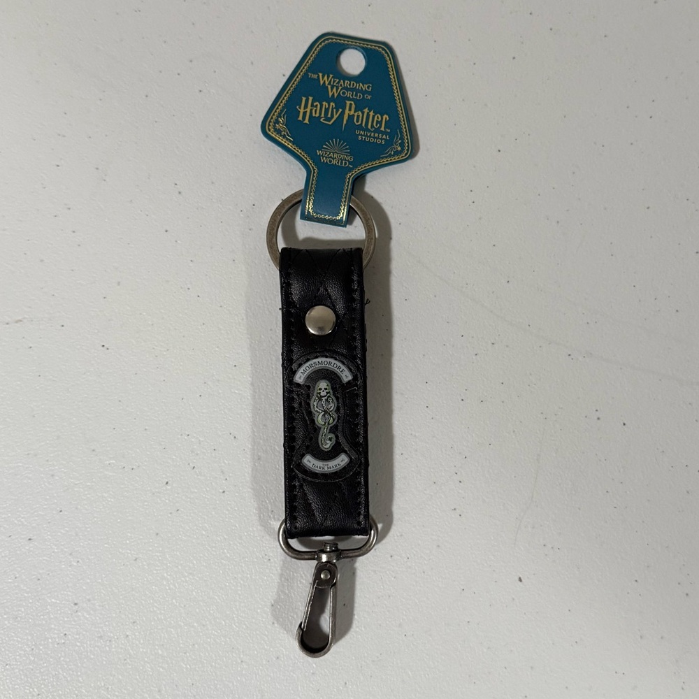 Harry Potter Dark Mark Keychain - Picture 3 of 4